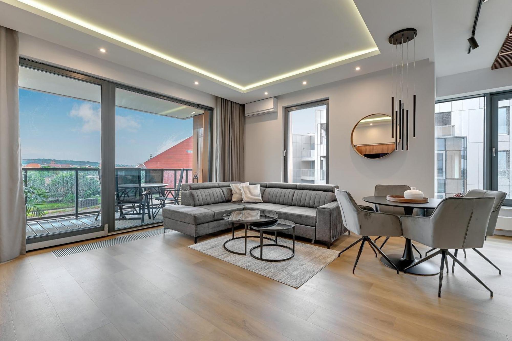 Brabank Riverside - Sauna, Business & Gym By Downtown Apartments Danzica Esterno foto