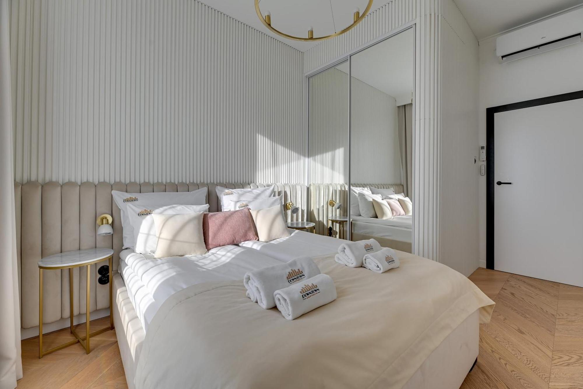 Brabank Riverside - Sauna, Business & Gym By Downtown Apartments Danzica Esterno foto